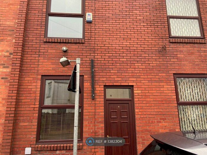 2 Bedroom Terraced House To Rent In Hale Lane, Failsworth, Manchester, M35
