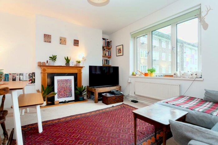 2 Bedroom Apartment To Rent In Roman Road, London, E2