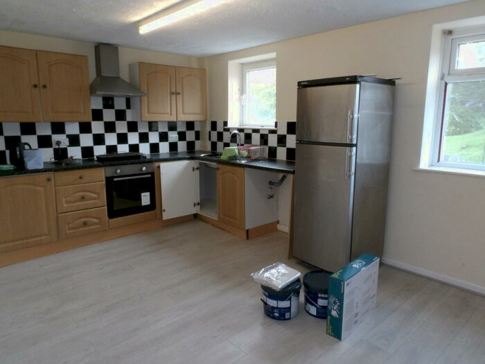 2 Bedroom Apartment To Rent In Shear Brow, BB1
