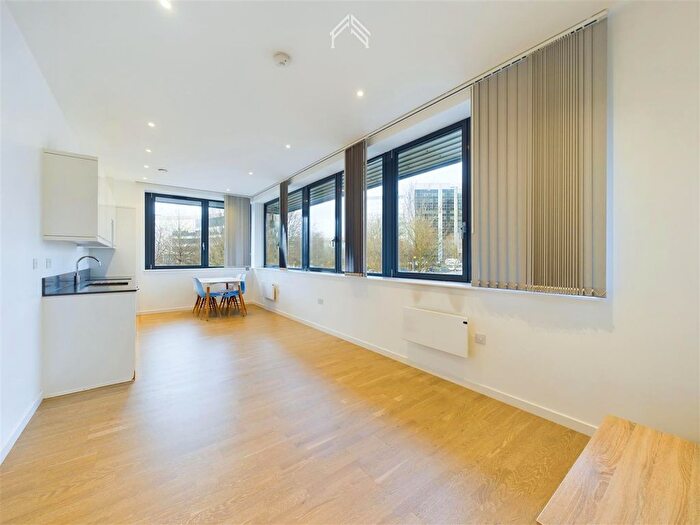 1 Bedroom Flat To Rent In Turin Court, London, TW8