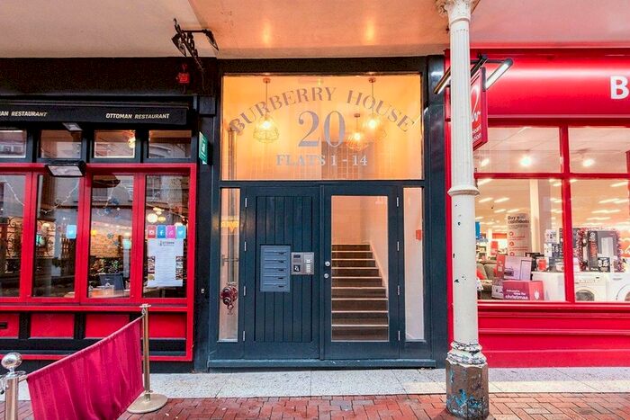 1 Bedroom Flat To Rent In Winchester Street, Basingstoke, Hampshire, RG21