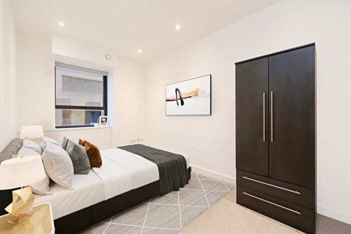 Studio To Rent In College Road Harrow, HA1