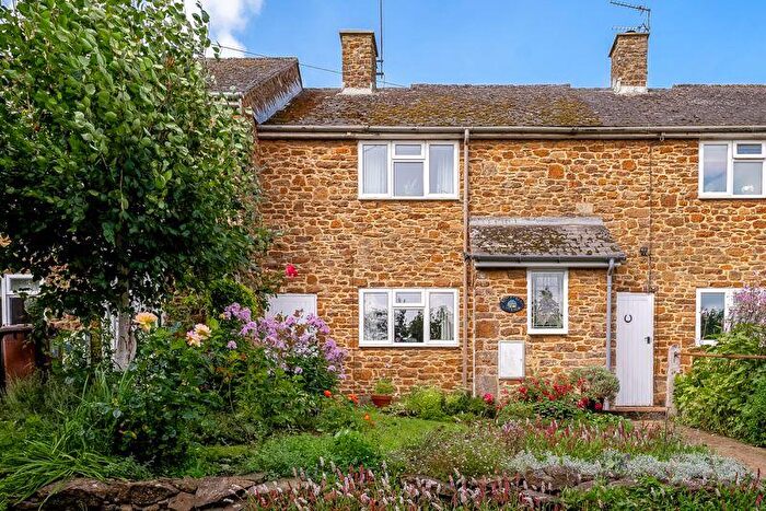 3 Bedroom Cottage For Sale In Appletree Cottage, Upper Wardington, OX17