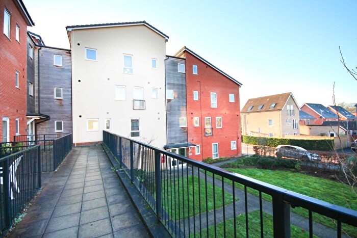 2 Bedroom Apartment To Rent In Nicholson Park, Bracknell, RG12
