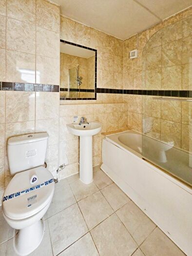 2 Bedroom Apartment For Sale In St. Margarets Place, Brighton, East Sussex, BN1