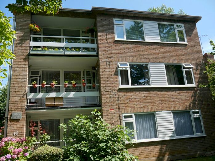 2 Bedroom Flat To Rent In Alden Mead, The Avenue, Hatch End, Pinner, HA5