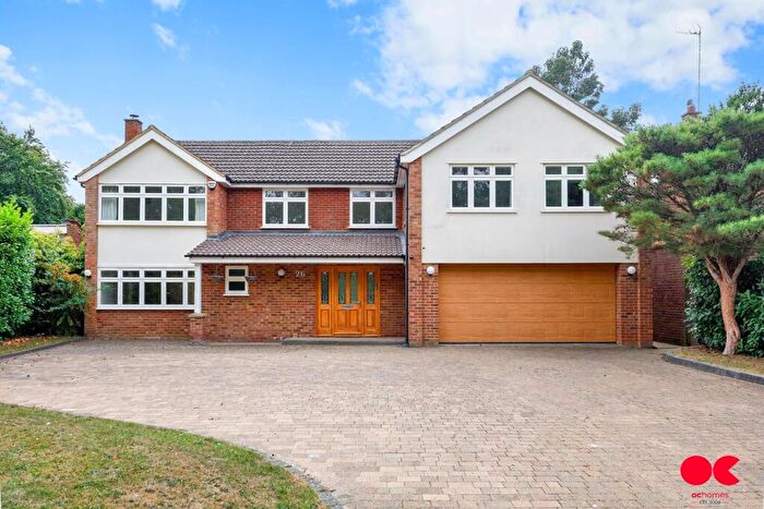 5 Bedroom Detached House To Rent In Upland Drive, Brookmans Park, AL9
