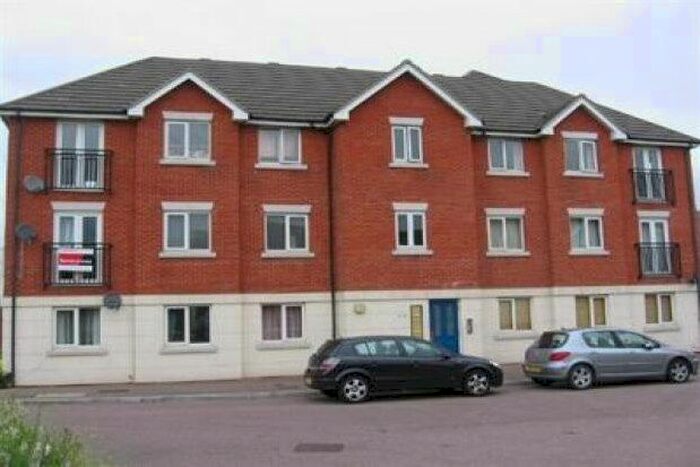 2 Bedroom Flat To Rent In Grenville Road, Grays, RM16
