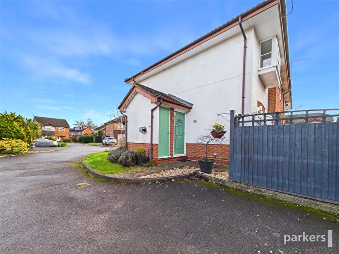 1 Bedroom House For Sale In Buccaneer Close, Woodley, Reading, Berkshire, RG5