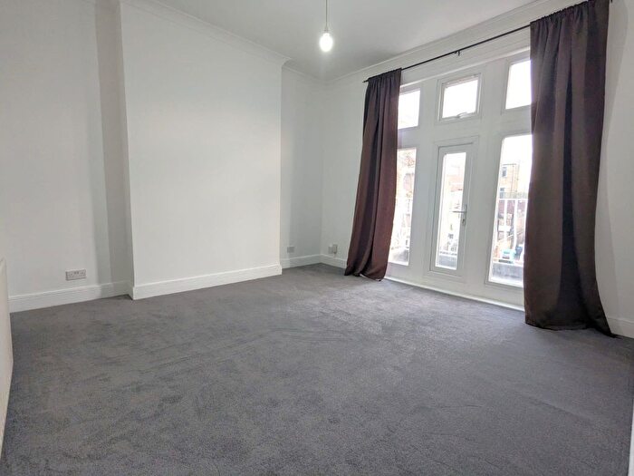 1 Bedroom Flat To Rent In Victoria Road, Kilburn, NW6