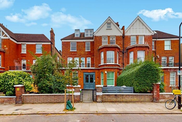 1 Bedroom Flat To Rent In Compayne Gardens, South Hampstead, NW6