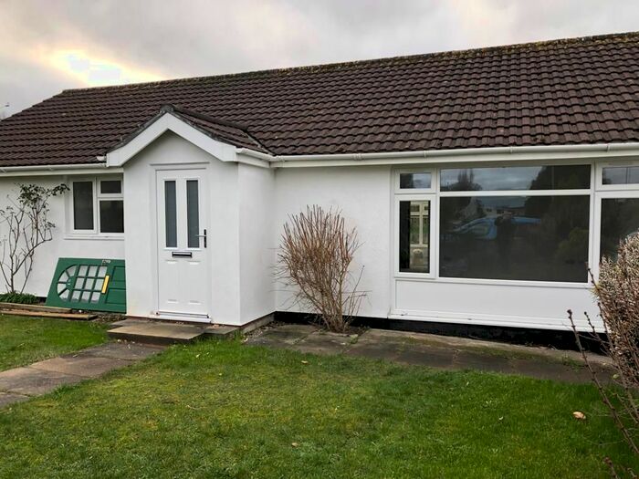 3 Bedroom Detached Bungalow To Rent In Shelley Road, St. Austell PL25