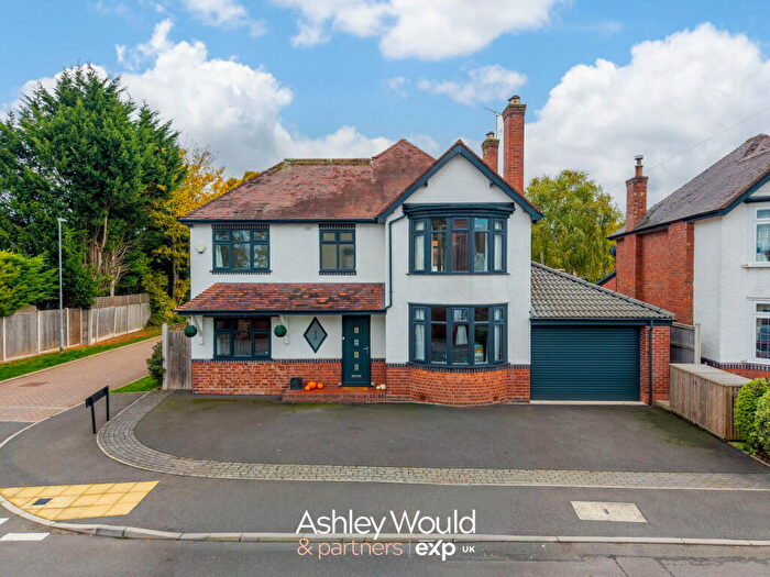 4 Bedroom Detached House For Sale In Brook Crescent, Hagley, Stourbridge, DY9