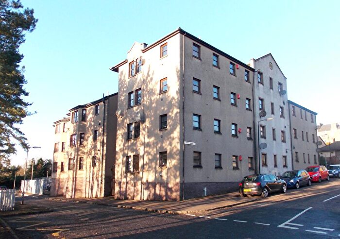 3 Bedroom Flat To Rent In Weavers Loan, Dundee, DD3