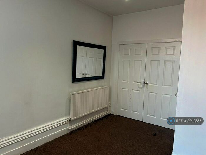 2 Bedroom Flat To Rent In Old Swan, Liverpool, L13