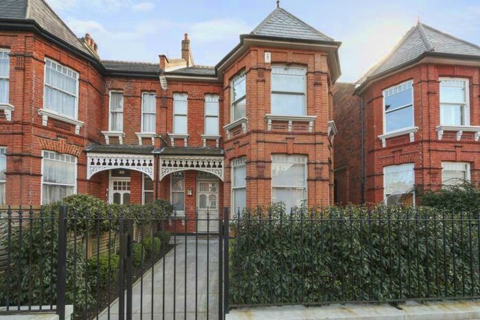 6 Bedroom Terraced House To Rent In Keyes Road, Mapesbury, NW2