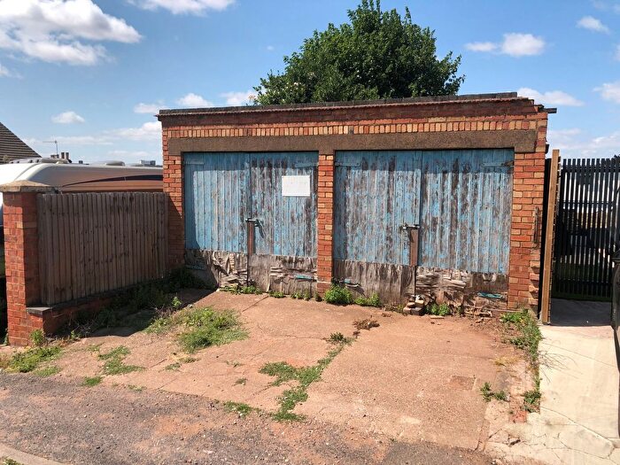 Garage / Parking For Sale In Richmond Road, Worcester, WR5