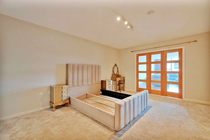 2 Bedroom Flat To Rent In Whitecroft Works, Furnace Hill, Sheffield, S3