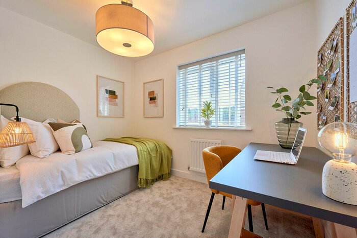 4 Bedroom Detached House For Sale In Poppyfields Linden Homes Sales Office, Irthlingborough Road, Wellingborough, NN8