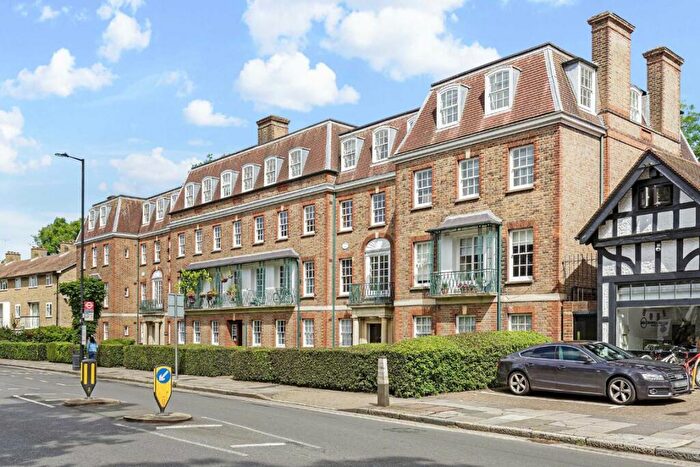 3 Bedroom Flat To Rent In Fortis Green, London, N2