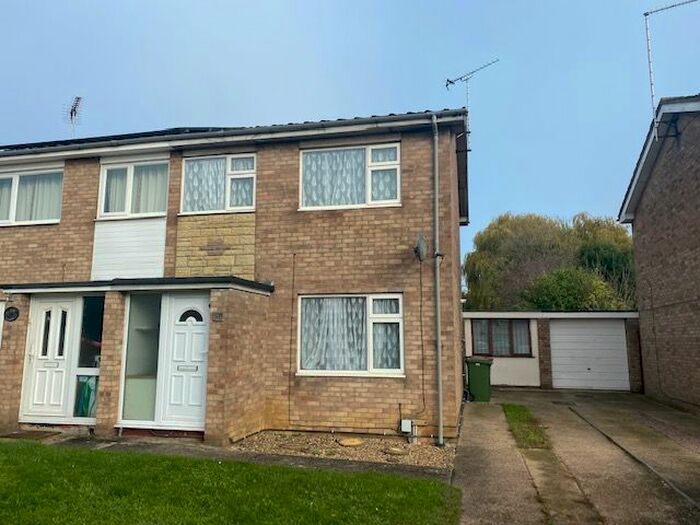 2 Bedroom Semi-Detached House To Rent In Holmes Way, Paston, PE4