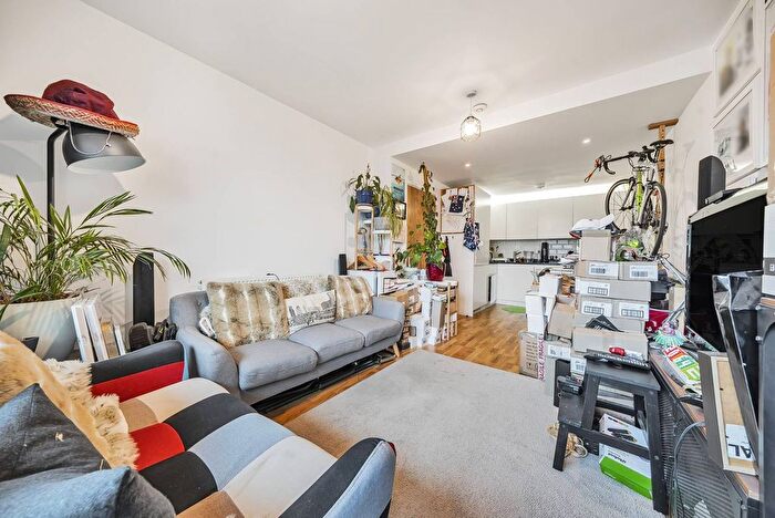 1 Bedroom Flat To Rent In Amelia Street, Elephant And Castle, SE17