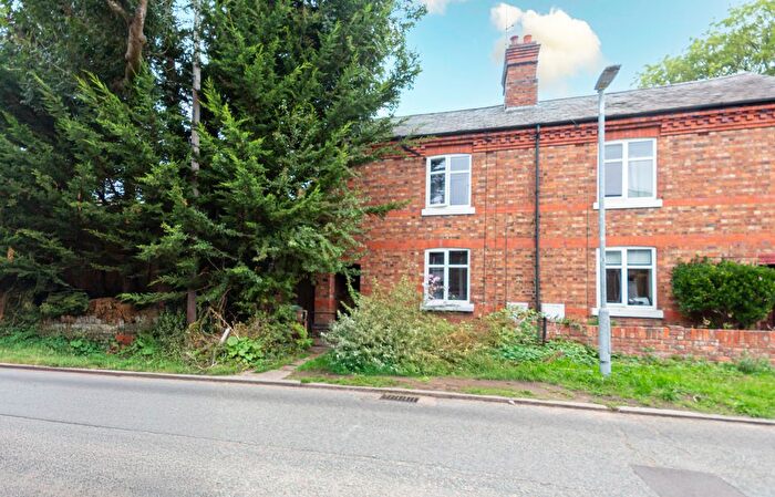 3 Bedroom Terraced House For Sale In Station Road, Berkhamsted, HP4