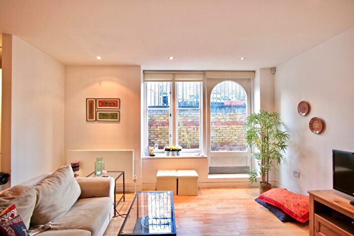 2 Bedroom Flat To Rent In Shepperton Road, London, N1