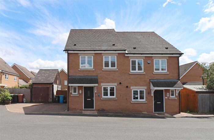 2 Bedroom Semi-Detached House To Rent In Epping Road, Corby, NN18
