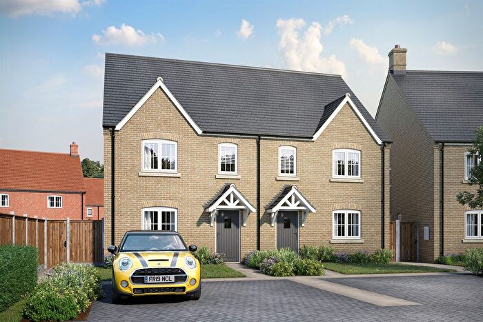 3 Bedroom Semi-Detached House For Sale In Willow Way, Narborough, PE32