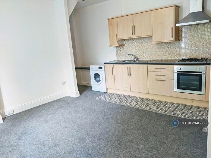 3 Bedroom Terraced House To Rent In Schofield Lane, Huddersfield, HD5