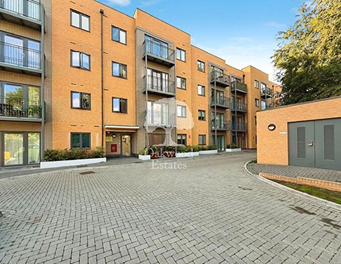 2 Bedroom Flat To Rent In Clivemont Road, Maidenhead, SL6