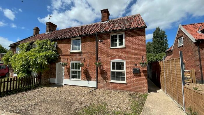 3 Bedroom Cottage For Sale In Hardley Street, Hardley, NR14