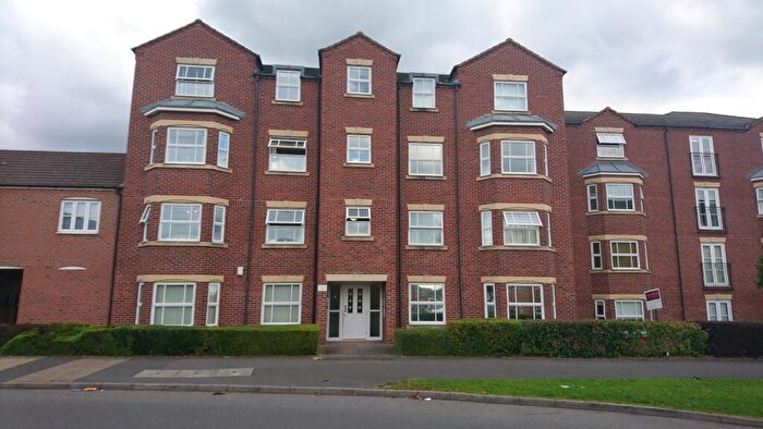 2 Bedroom Flat To Rent In Wharf Lane, Solihull, West Midlands, B91