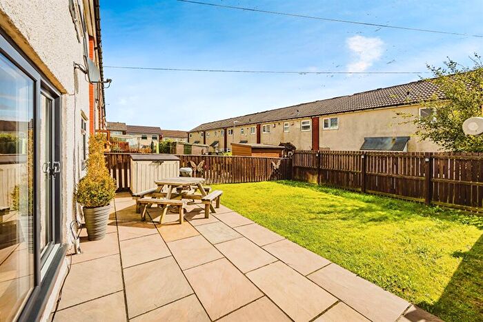 3 Bedroom End Of Terrace House For Sale In Dudley Crescent, Halifax, HX2