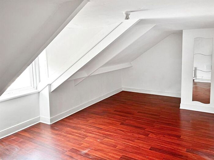 3 Bedroom Flat To Rent In Stanhope Road, South Shields, NE33