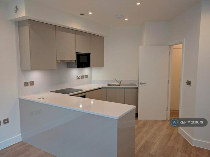 Studio To Rent In Kings Reach, Reading, RG1