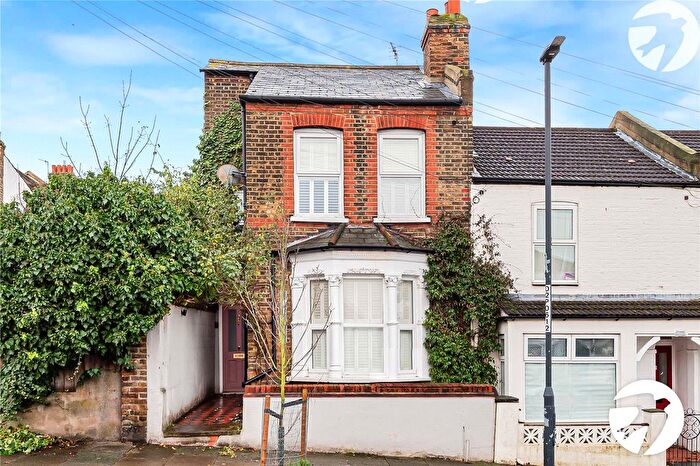 2 Bedroom End Terrace House For Sale In Goldsmid Street, Plumstead, SE18