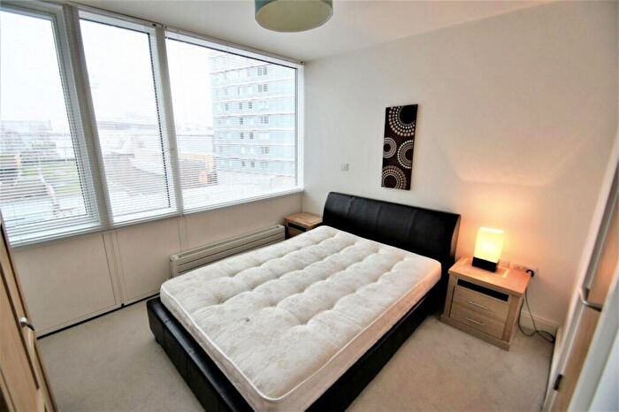 2 Bedroom Apartment For Sale In One Park West, Liverpool, L1