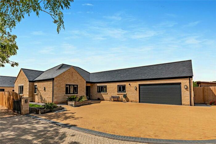 3 Bedroom Bungalow For Sale In Dole Wood View, Thurlby, Bourne, PE10