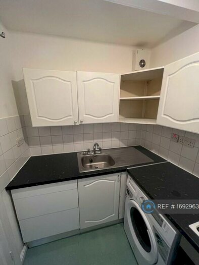2 Bedroom Maisonette To Rent In William Street, Reading, RG1