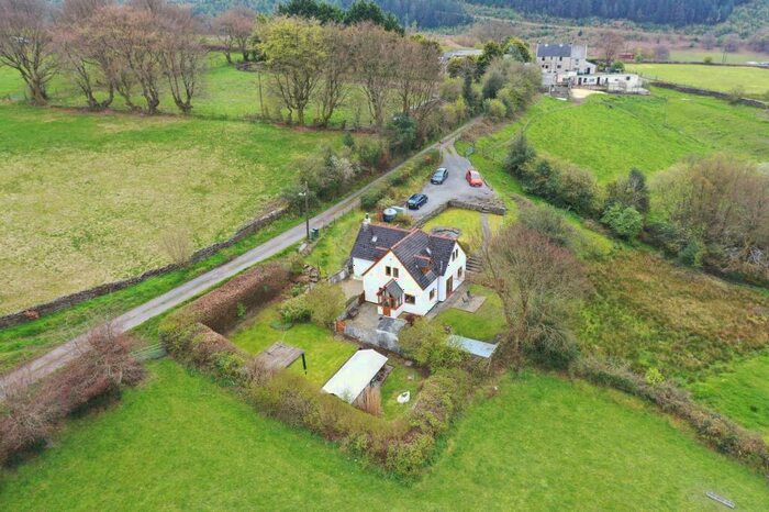 3 Bedroom Cottage For Sale In Crumlin, Newport, NP11