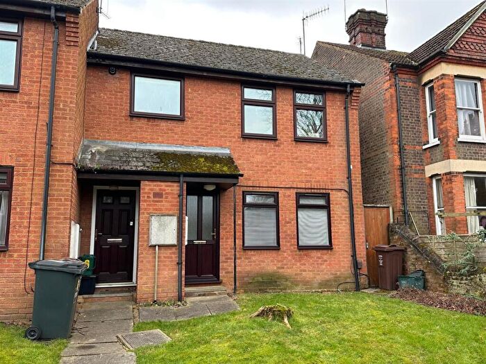 1 Bedroom Apartment To Rent In Ridgmont Road, St. Albans, Hertfordshire, AL1