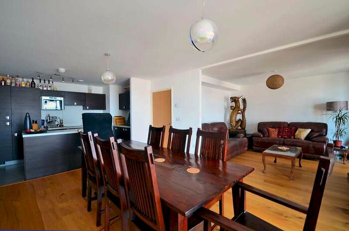 2 Bedroom Flat To Rent In Dalston Square, Dalston, E8