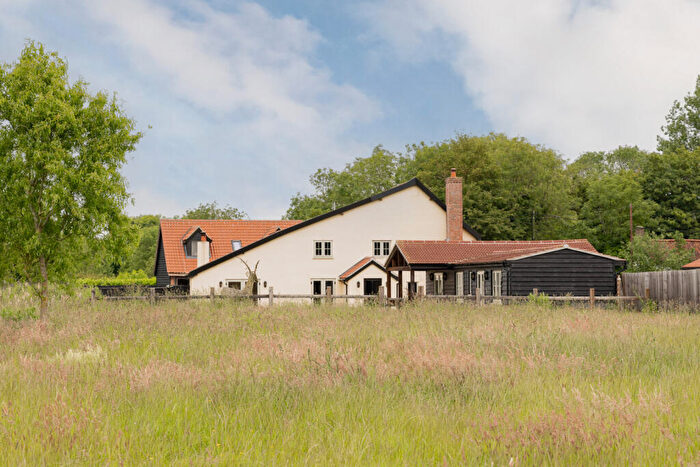 4 Bedroom Detached House For Sale In Caudle Springs, Carbrooke, Norfolk, IP25