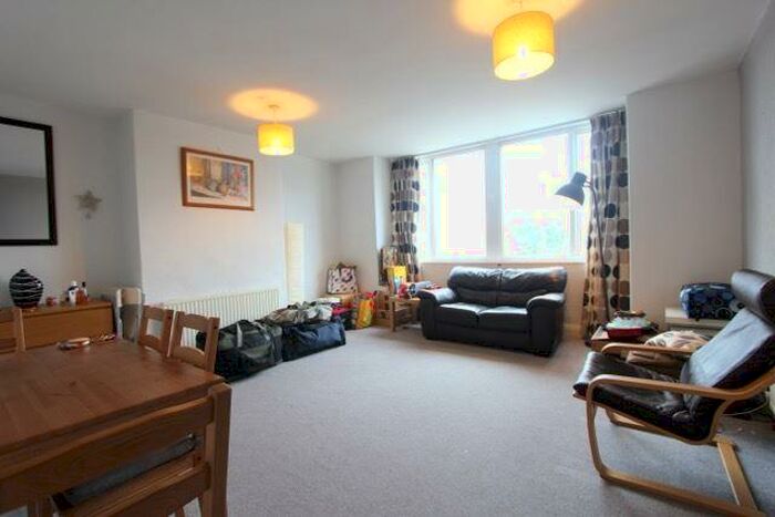 2 Bedroom Flat To Rent In Burley Road, Leeds, LS4