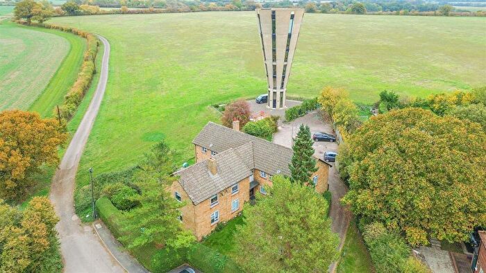 2 Bedroom Apartment For Sale In Temple Lane, Tonwell, Ware, SG12