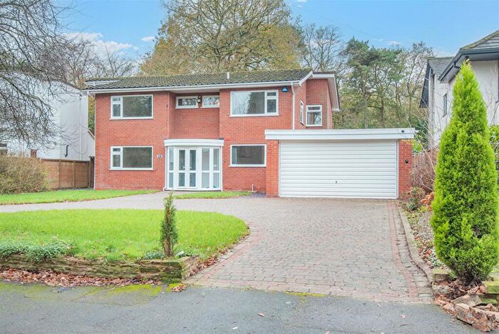 4 Bedroom Detached House To Rent In Burnett Road, Sutton Coldfield, B74