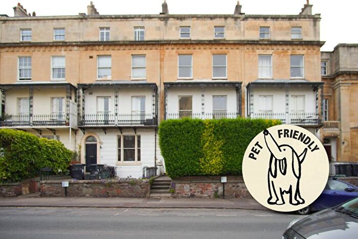 2 Bedroom Apartment To Rent In Richmond Park Road, Clifton, Bristol, BS8