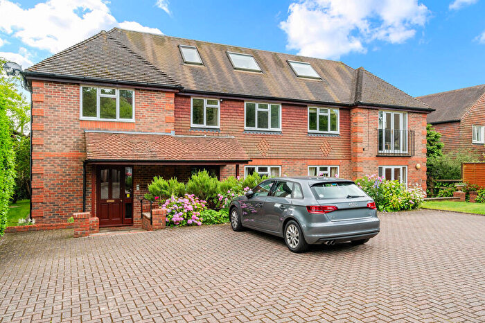 2 Bedroom Flat To Rent In Flat The Willows, Bluehouse Lane, RH8